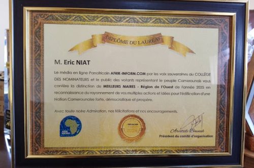 Le Maire reçoit le prix du Meilleur Maire