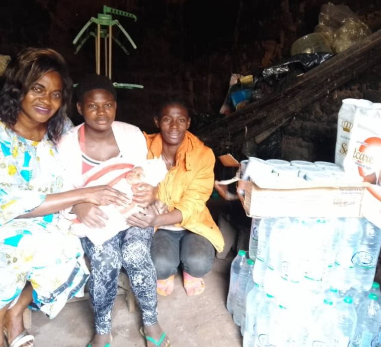 Le Maire Niat aide Brigitte en détresse